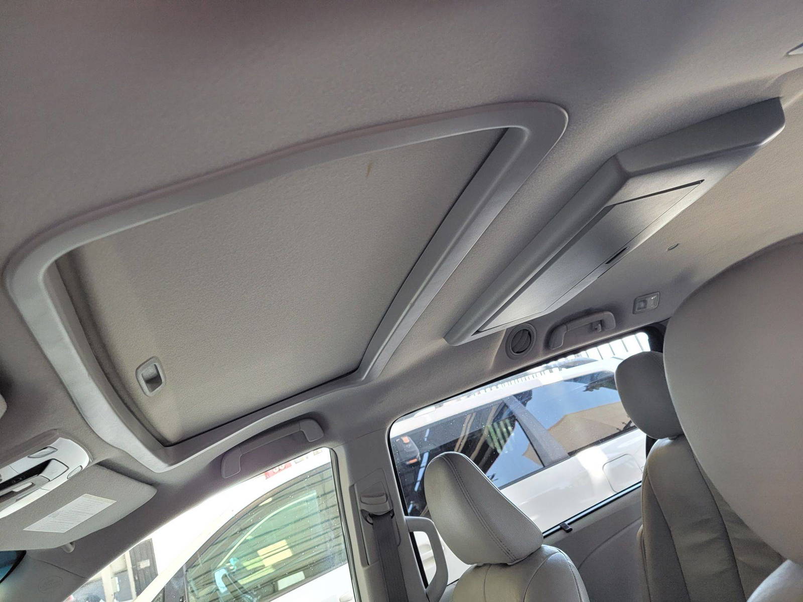TOYOTA SIENNA 2013 - Marhaba Auction Used Cars - Image 9