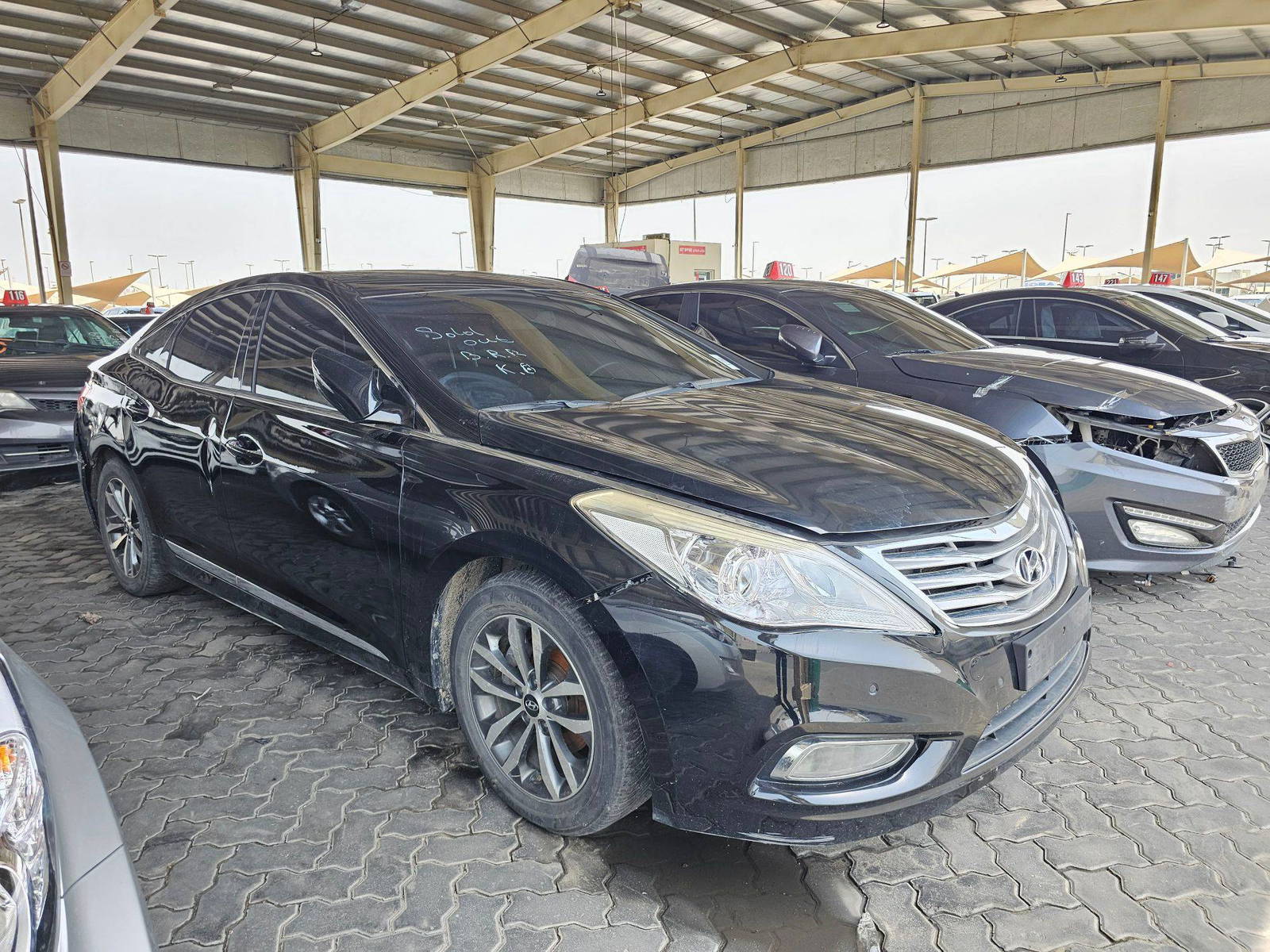 2012 HYUNDAI GRANDEUR — 134813 KM — Lot 127368 — Souq - Marhaba Auctions Used Cars - Image 4
