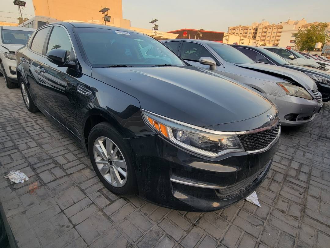 2017 KIA OPTIMA — 131571 Miles — Lot 1637184 — Main - Marhaba Auctions Used Cars - Image 4