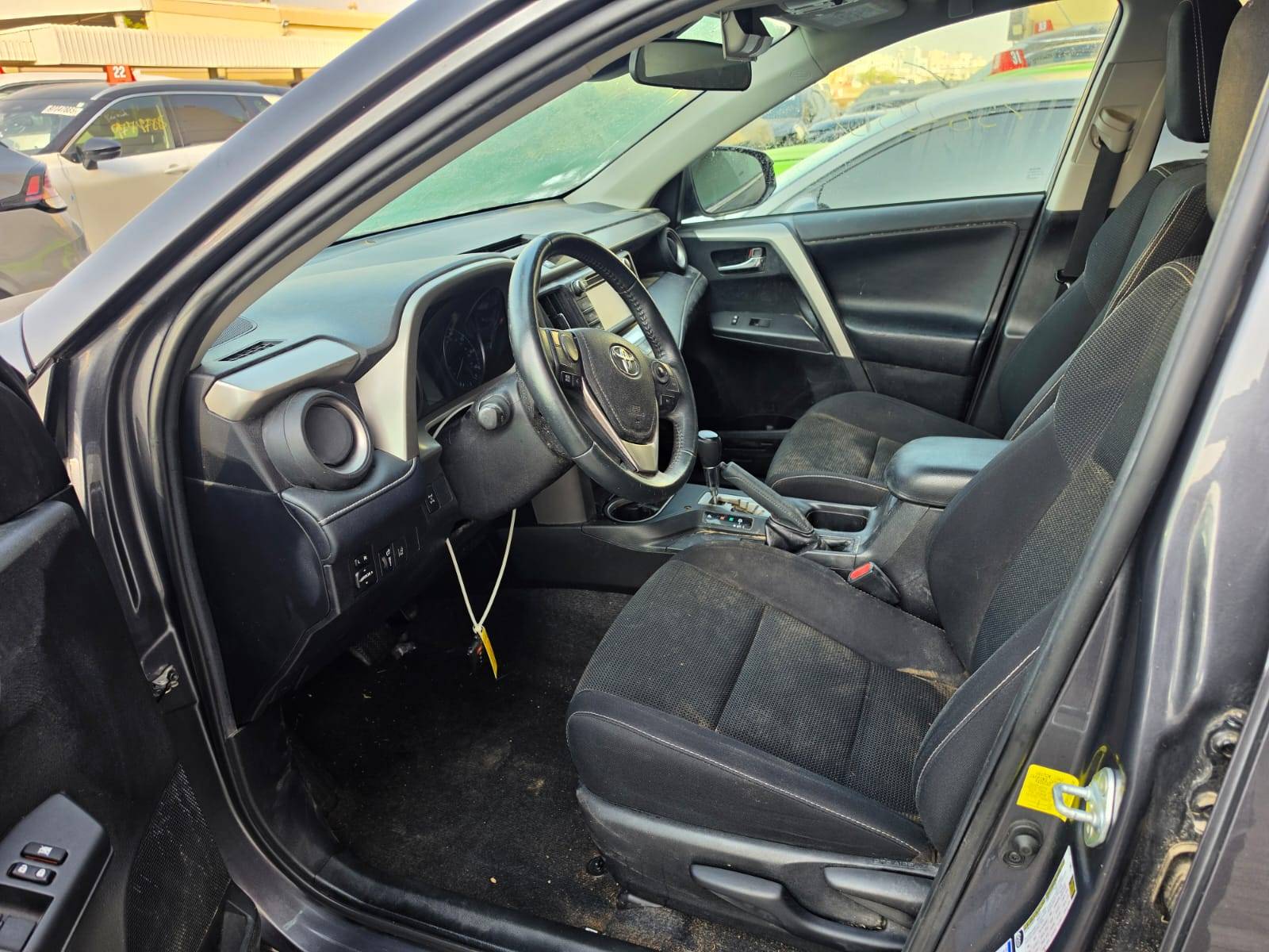 2018 TOYOTA RAV4 — 156696 Miles — Lot XJW705268 — Oman Yard - Marhaba Auctions Used Cars - Image 9