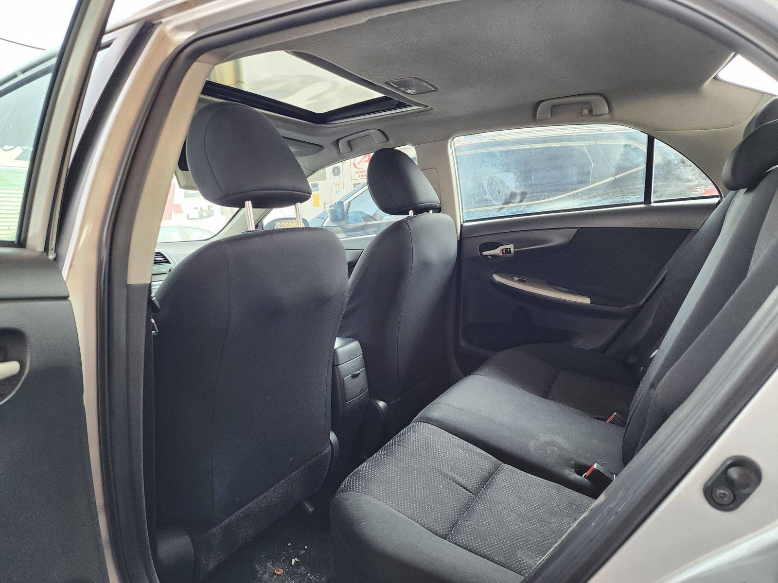 2010 TOYOTA COROLLA — 173069 Miles — Lot 468155 — Souq - Marhaba Auctions Used Cars - Image 6