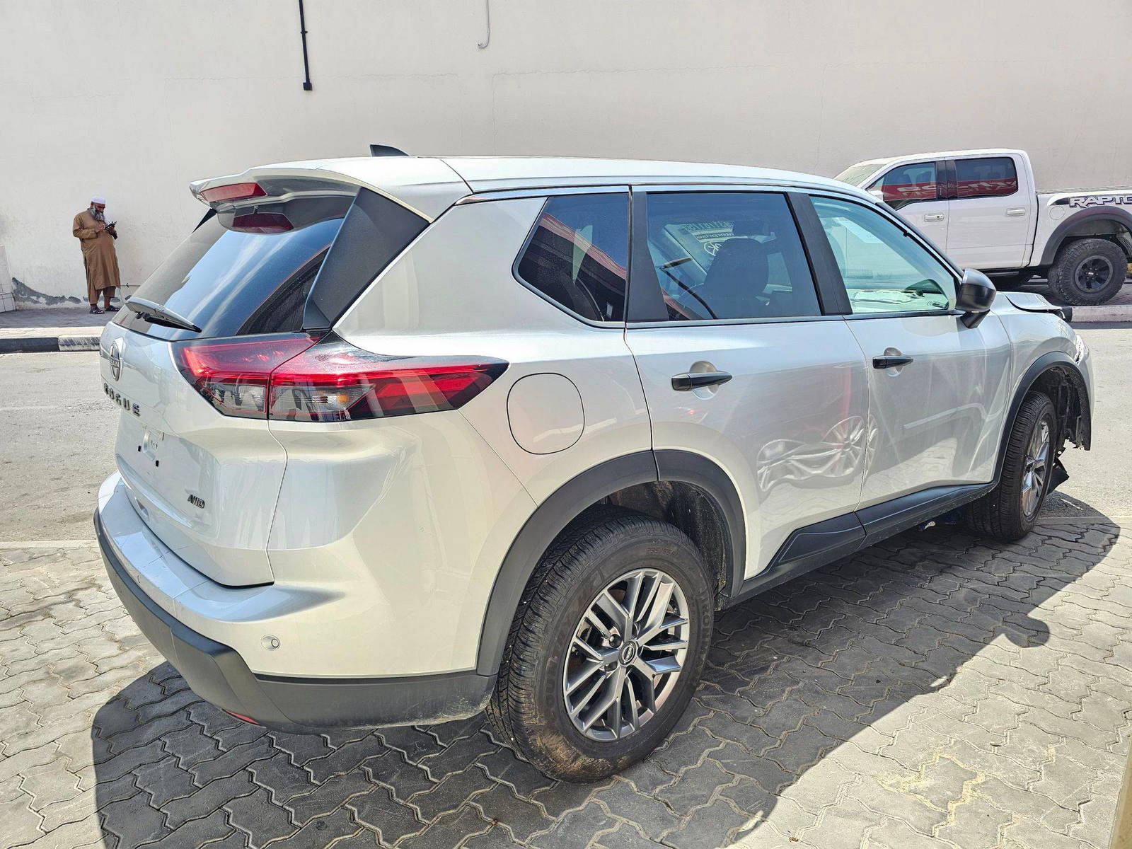 NISSAN ROGUE 2024 - Marhaba Auction Used Cars - Image 5