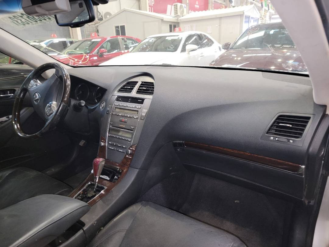 2010 LEXUS ES 350 — 177643 Miles — Lot 408308 - Marhaba Auctions Used Cars - Image 5