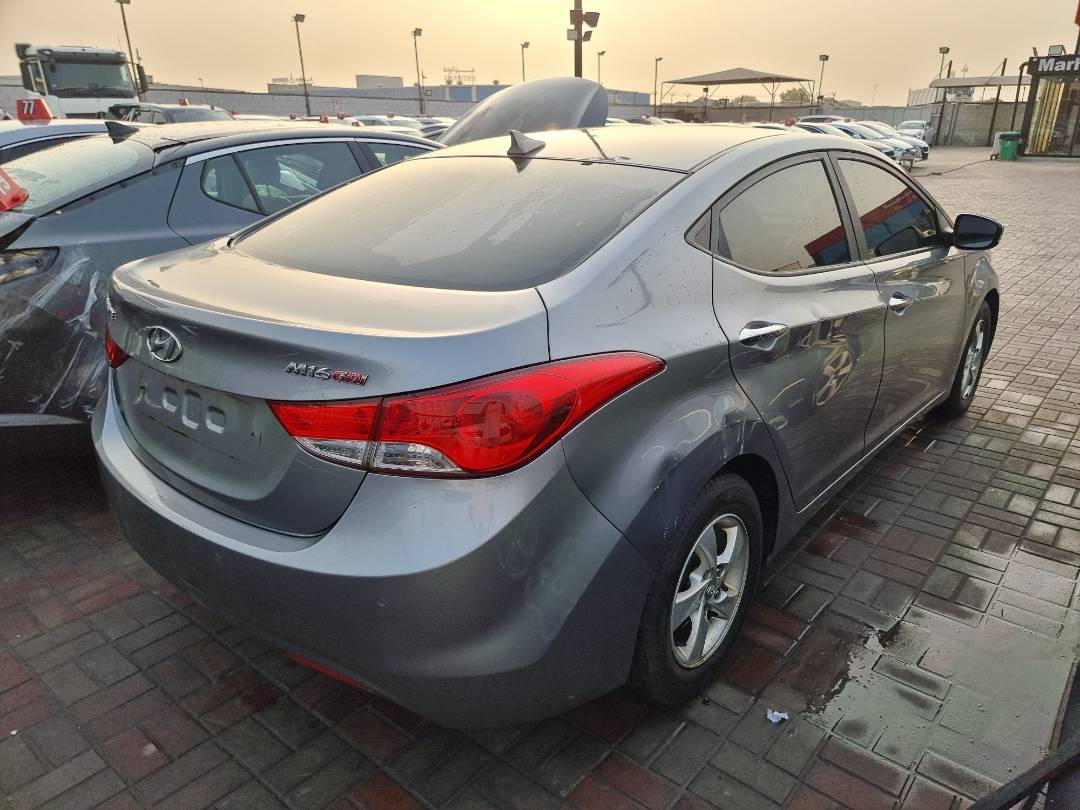 2011 HYUNDAI AVANTE — 167711 KM — Lot 117249 — Ind. 12 - Marhaba Auctions Used Cars - Image 4