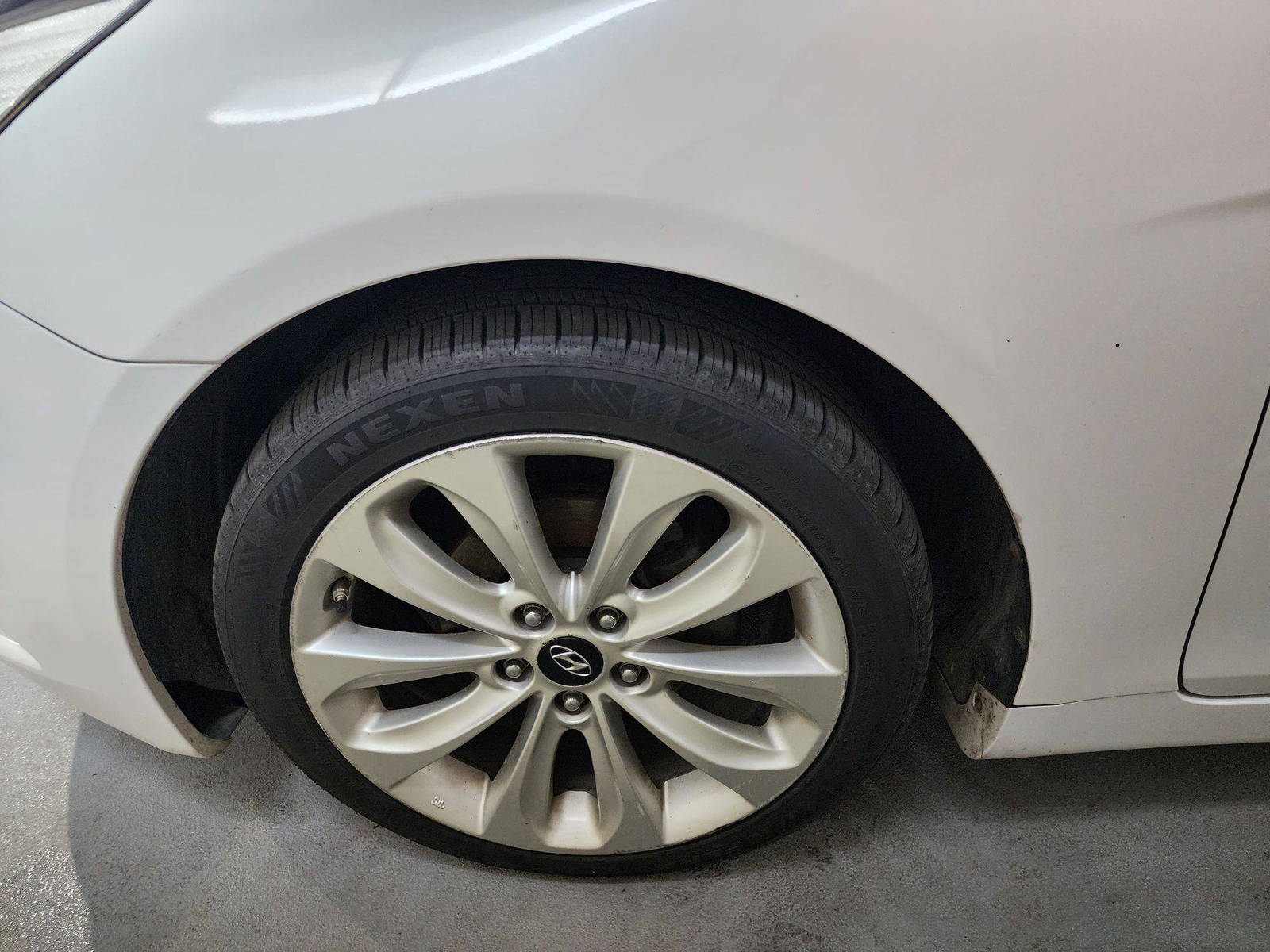 2010 HYUNDAI SONATA — 247081 KM — Lot 065294 — Al Quoz - Marhaba Auctions Used Cars - Image 12