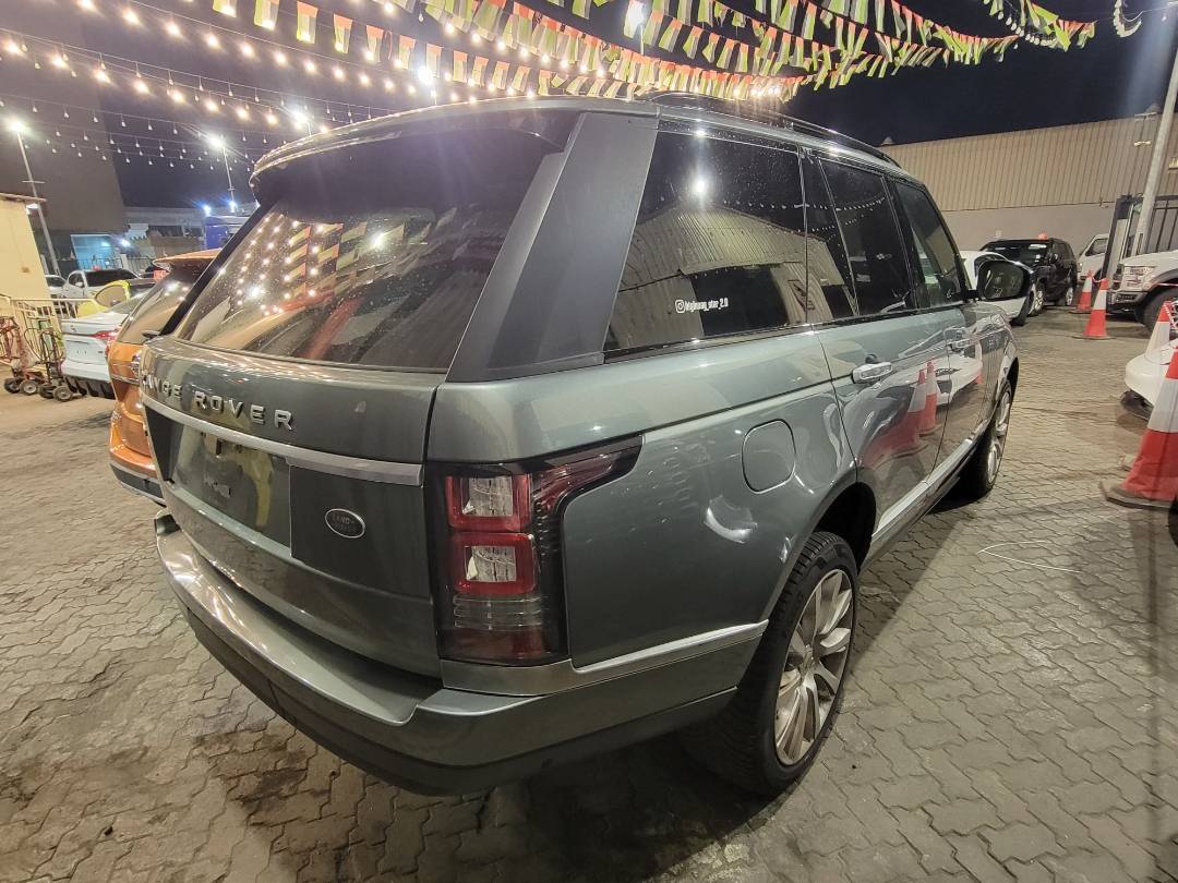 2015 LAND ROVER RANGE ROVER — 170035 KM — Lot 1FA202359 — AutoBaba - Marhaba Auctions Used Cars - Image 4