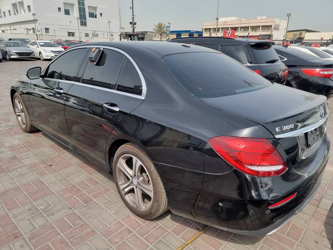 2017 MERCEDES BENZ E-300 — 145333 KM — Lot 215487 — Ind. 12 - Marhaba Auctions Used Cars - Image 5