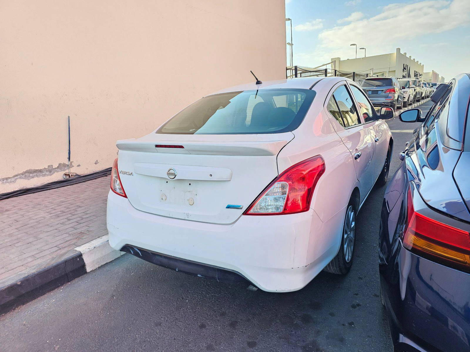 2015 NISSAN VERSA — 76090 Miles — Lot XFL884255 — Souq - Marhaba Auctions Used Cars - Image 4