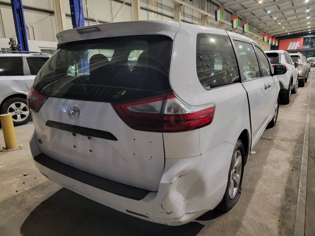 2015 TOYOTA SIENNA — 281246 Miles — Lot FS660571 — Main - Marhaba Auctions Used Cars - Image 3
