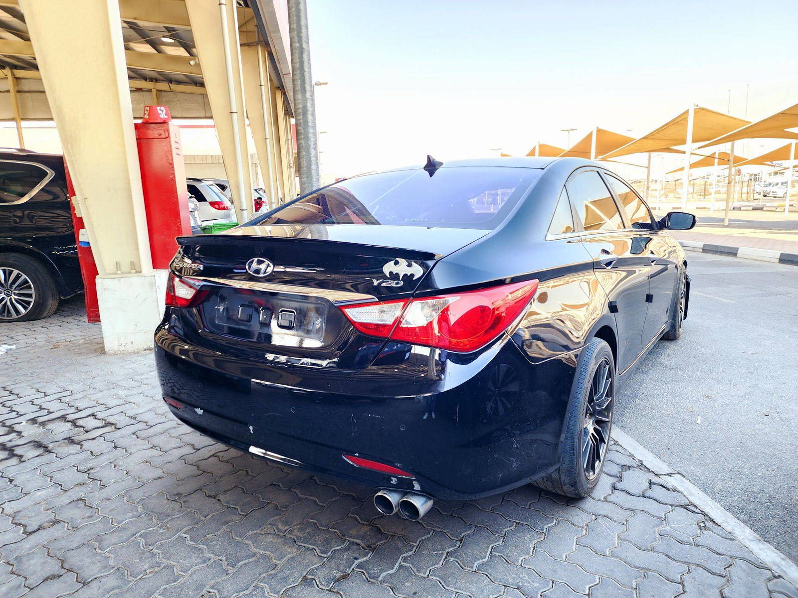 2010 HYUNDAI SONATA — 222066 KM — Lot 077766 — Souq - Marhaba Auctions Used Cars - Image 4