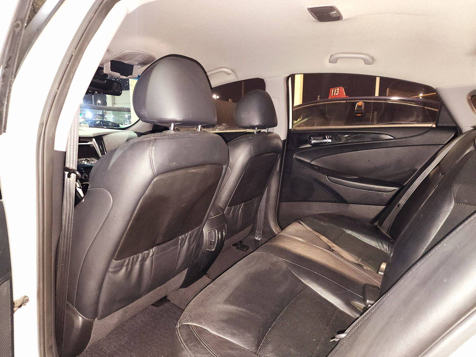 2010 HYUNDAI SONATA — 82468 KM — Lot 068810 — Souq - Marhaba Auctions Used Cars - Image 6