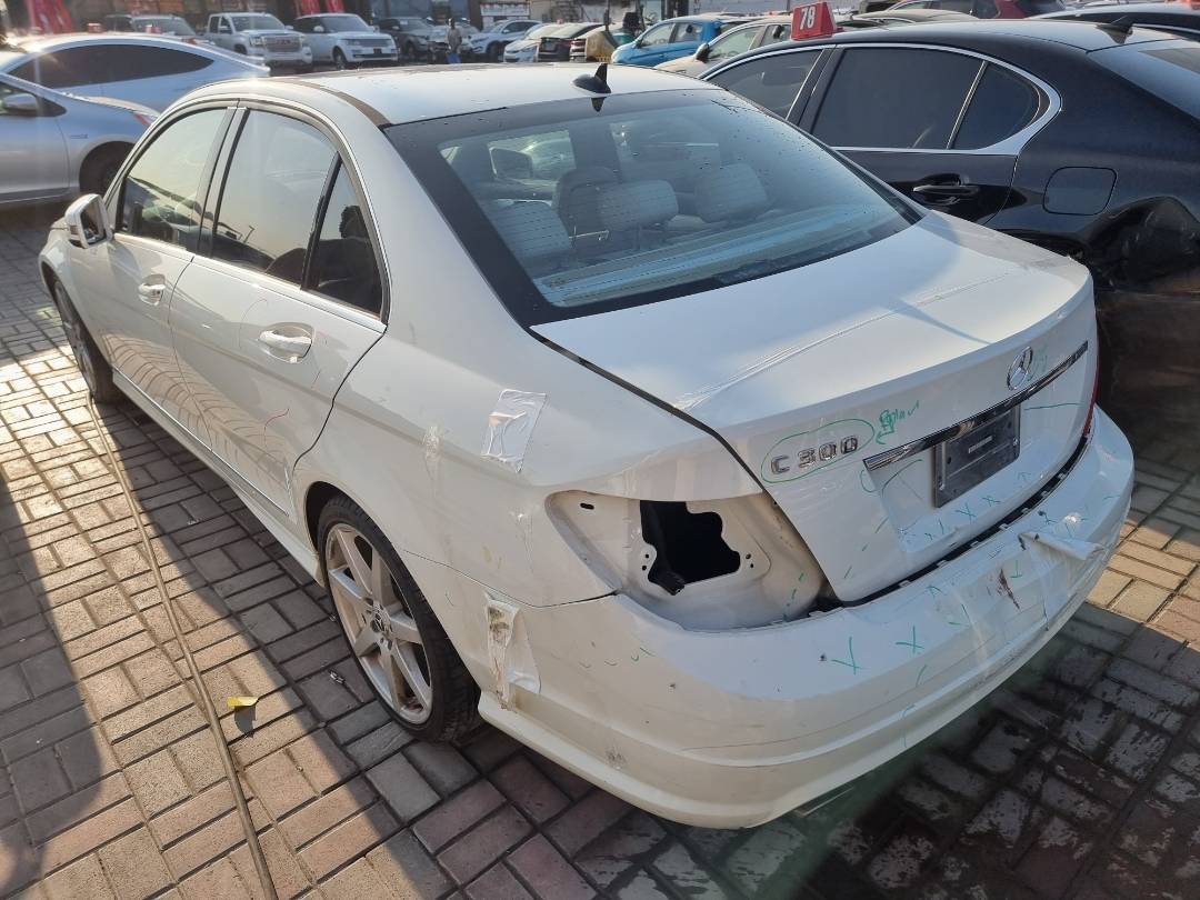 MERCEDES BENZ C300 2011 - Marhaba Auction Used Cars - Image 5