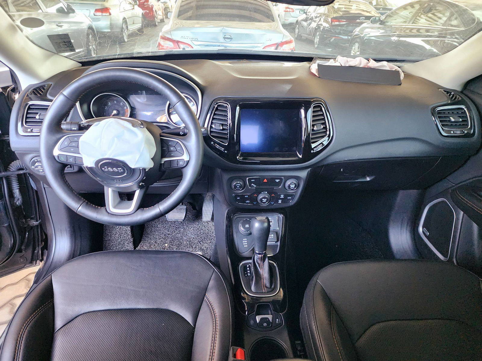 2019 JEEP COMPASS — 75385 KM — Lot T628361 — Souq - Marhaba Auctions Used Cars - Image 7