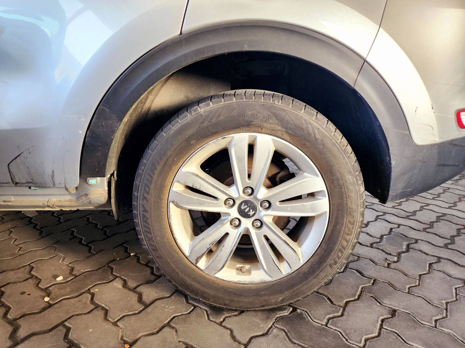 2018 KIA SPORTAGE — 86023 Miles — Lot 40146773 — Souq - Marhaba Auctions Used Cars - Image 10