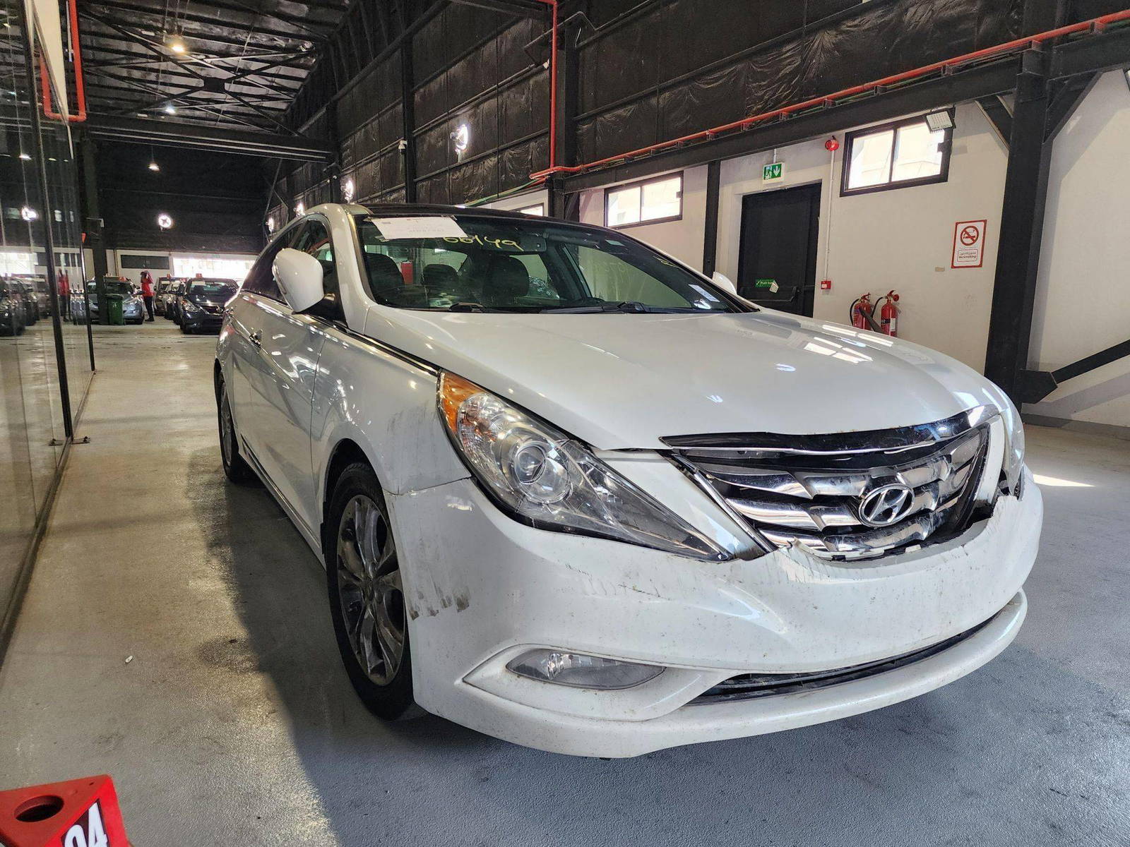 2012 HYUNDAI SONATA — 197508 Miles — Lot 28903 — Al Quoz - Marhaba Auctions Used Cars - Image 5