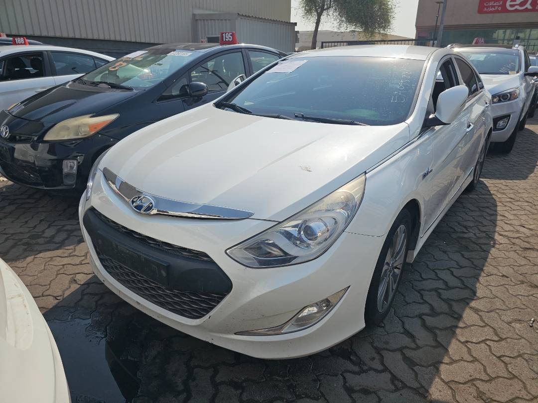 2014 HYUNDAI SONATA — 215213 KM — Lot 095881 — Main - Marhaba Auctions Used Cars - Image 4