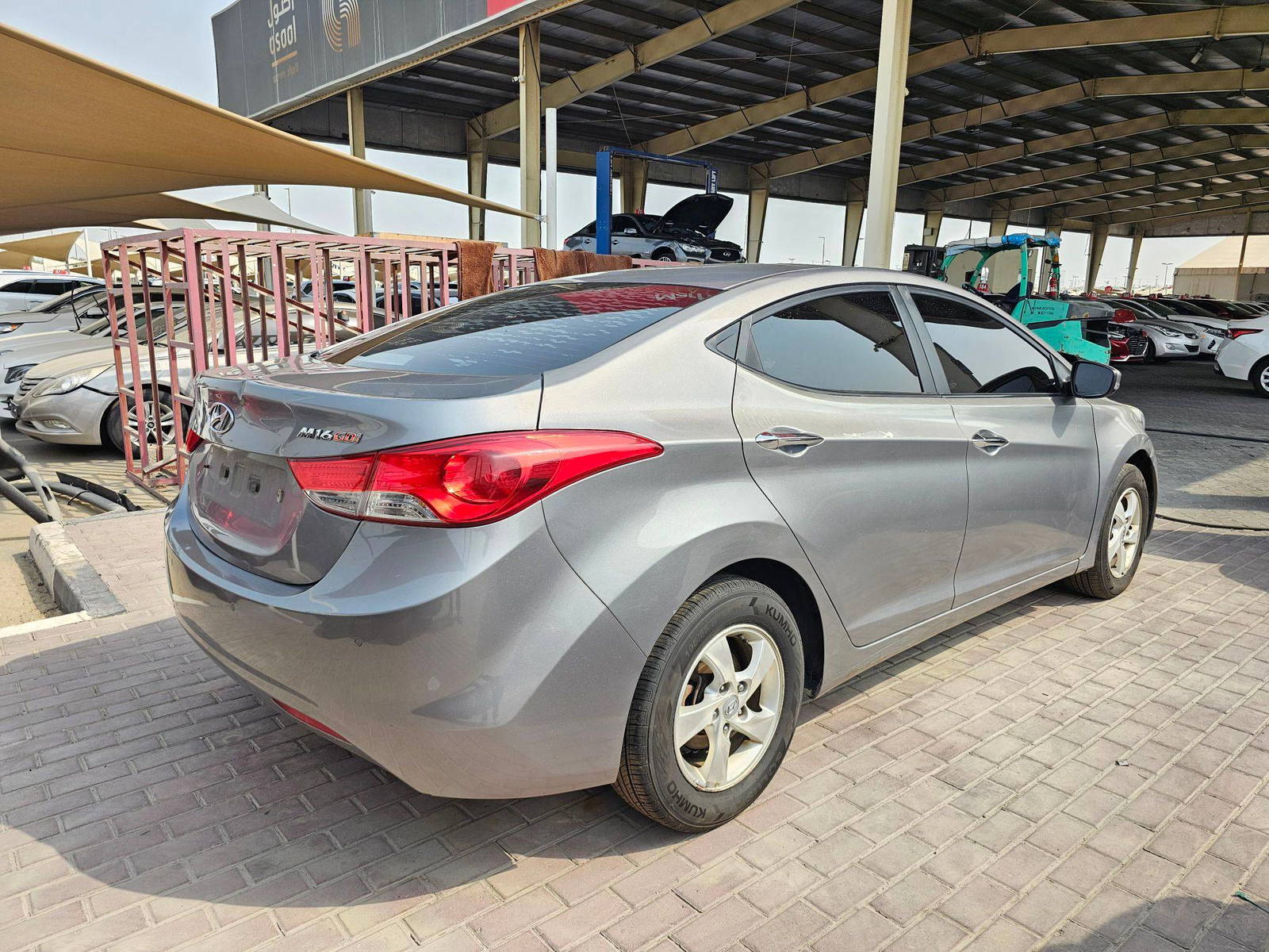 2011 HYUNDAI AVANTE — 226292 KM — Lot 031912 — Ind. 12 - Marhaba Auctions Used Cars - Image 4