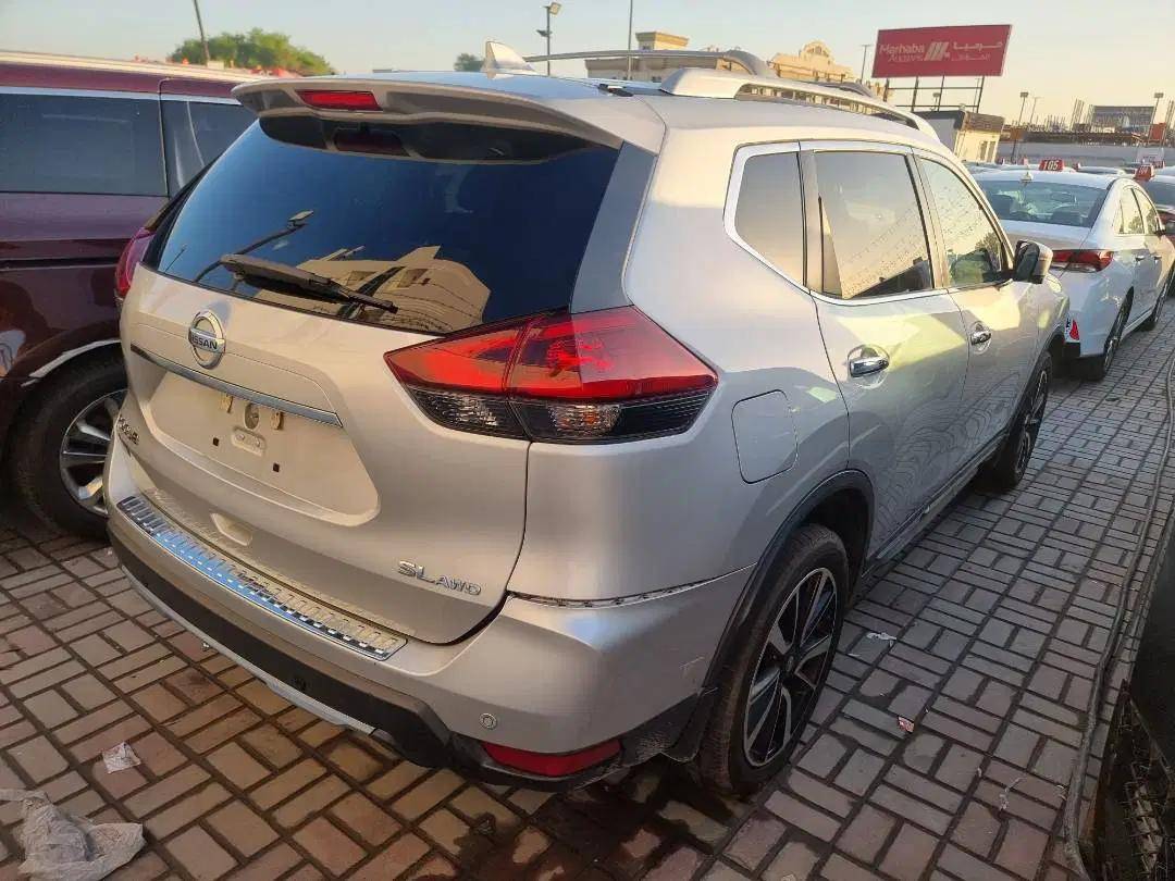 NISSAN ROGUE