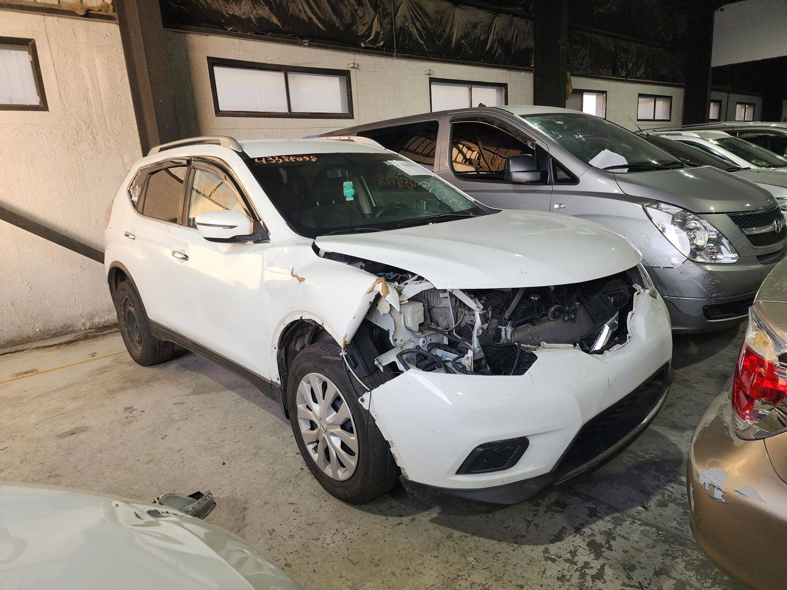 2016 NISSAN ROGUE — 152639 Miles — Lot V8GP706700 — Al Quoz - Marhaba Auctions Used Cars - Image 4