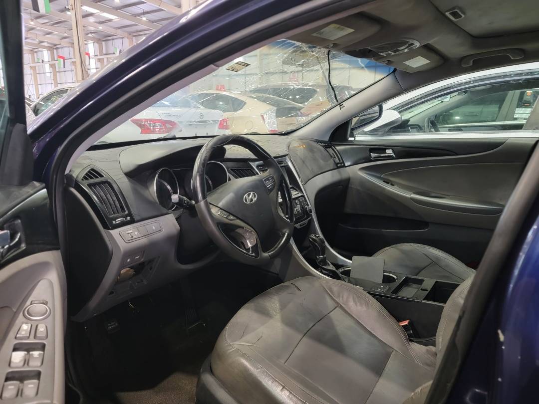 2011 HYUNDAI SONATA — 216240 Miles — Lot 40275832 — Main - Marhaba Auctions Used Cars - Image 6