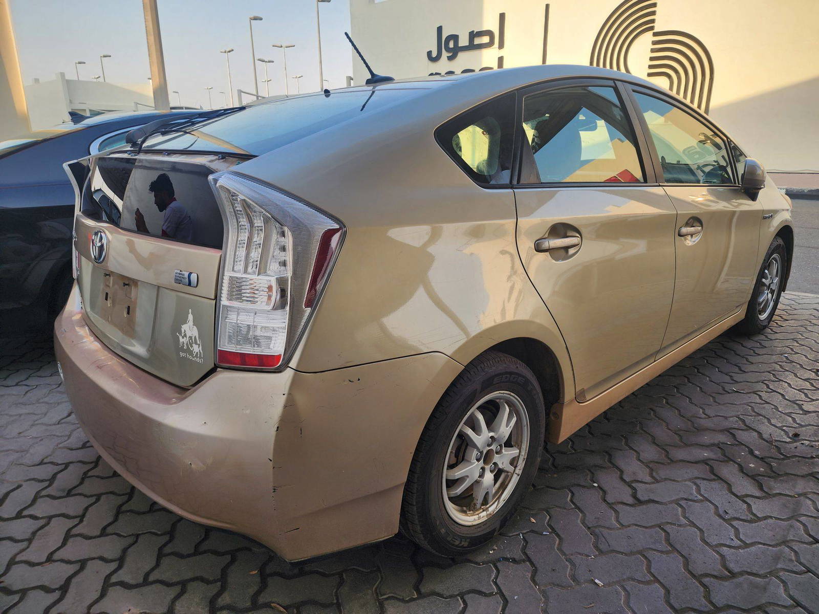 2011 TOYOTA PRIUS — 200382 Miles — Lot 38652109 — Souq - Marhaba Auctions Used Cars - Image 4
