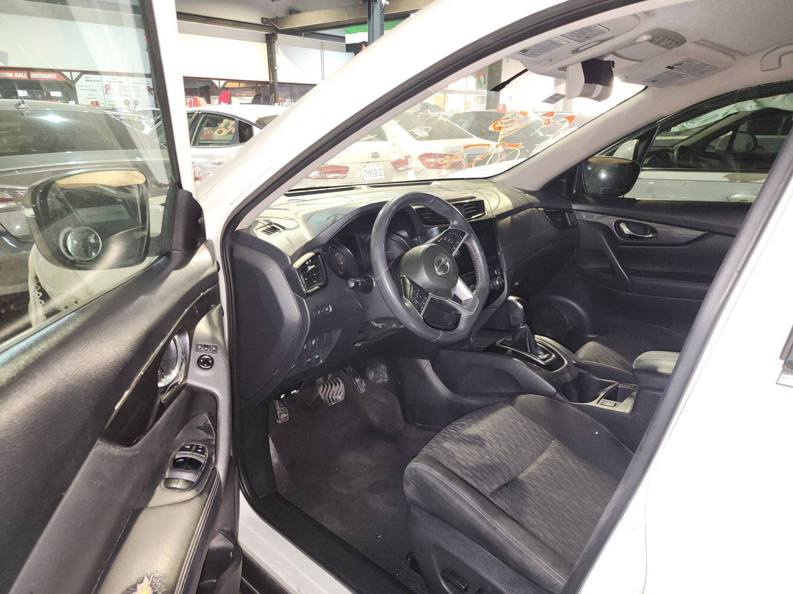 2017 NISSAN ROGUE — 157787 Miles — Lot 611497 — Main - Marhaba Auctions Used Cars - Image 5