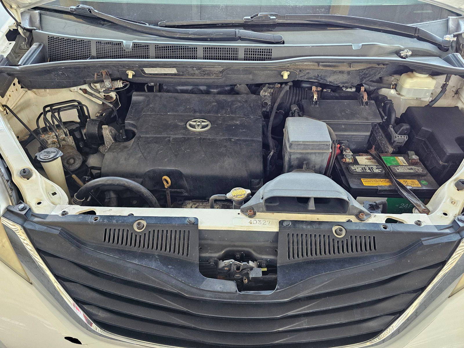 TOYOTA SIENNA 2011 - Marhaba Auction Used Cars - Image 11