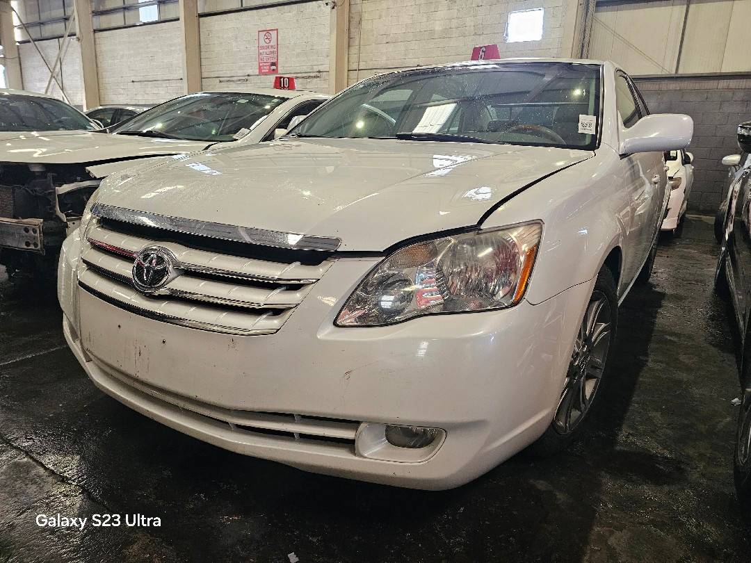 TOYOTA AVALON