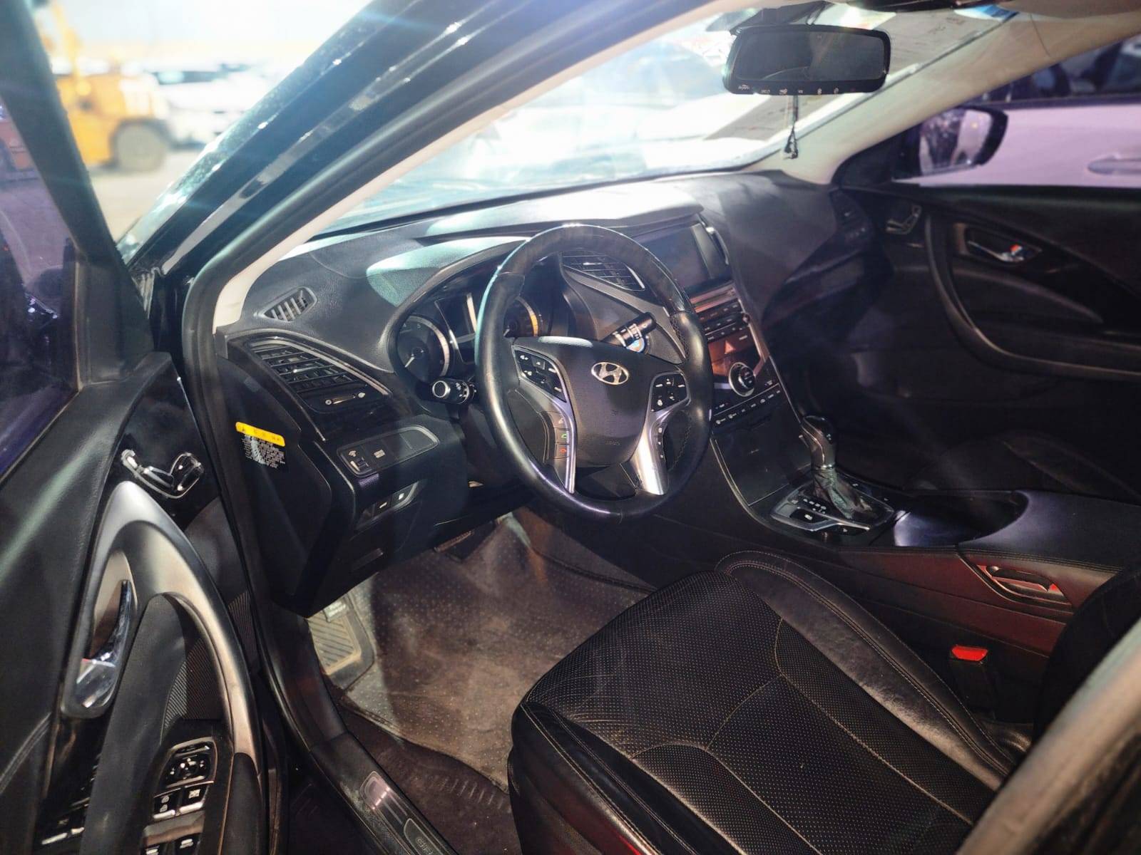 HYUNDAI GRANDEUR 2014 - Marhaba Auction Used Cars - Image 5