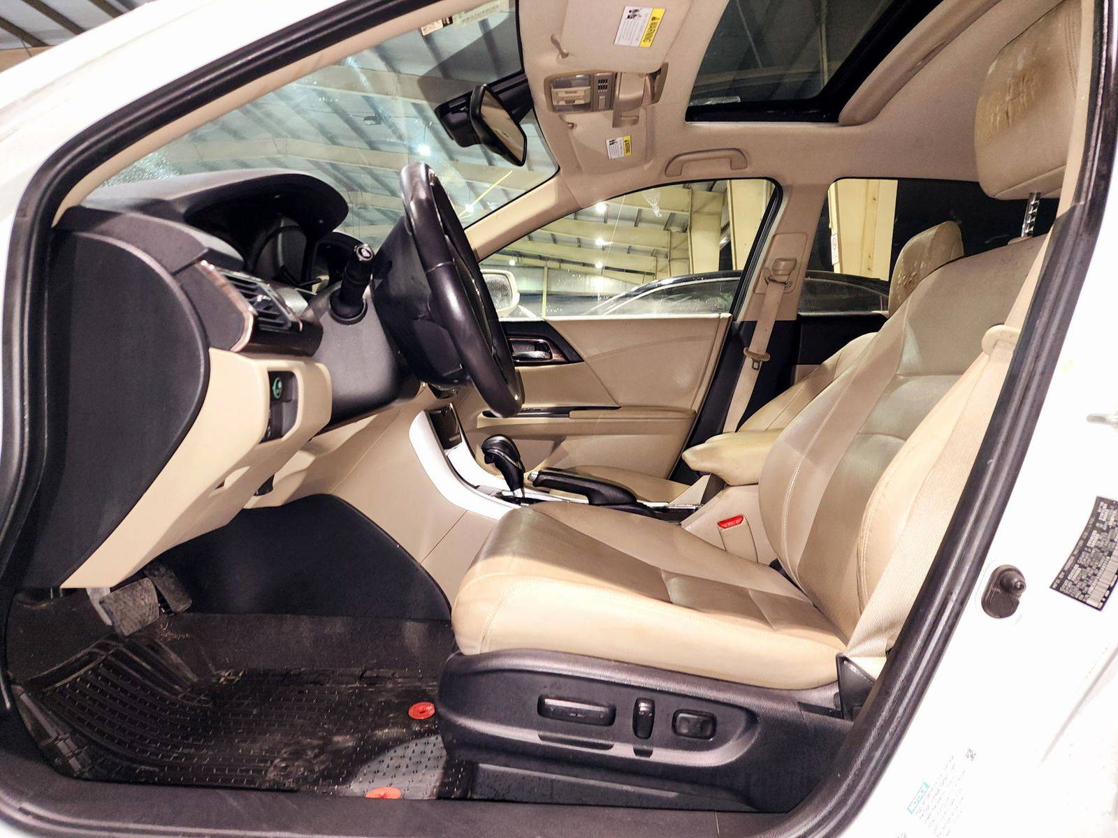 2017 HONDA ACCORD — 228864 Miles — Lot 71102534 — Souq - Marhaba Auctions Used Cars - Image 9
