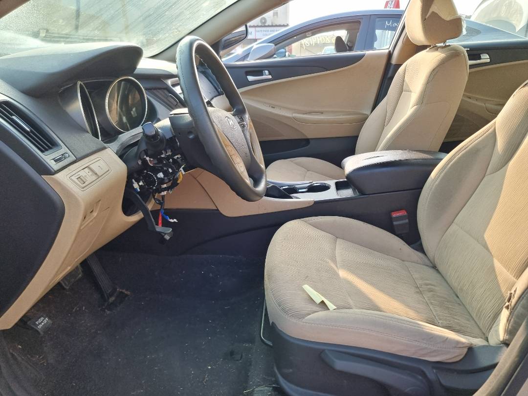 2011 HYUNDAI SONATA — 211425 Miles — Lot 125487 — Ind. 12 - Marhaba Auctions Used Cars - Image 8