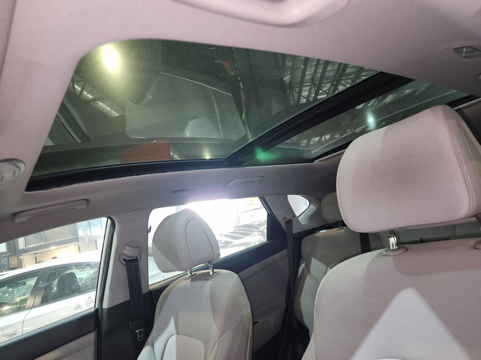 HYUNDAI TUCSON 2018 - Marhaba Auction Used Cars - Image 9