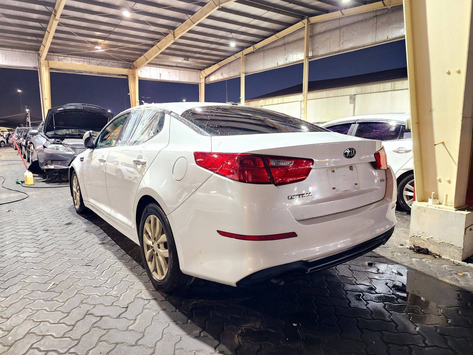 2015 KIA OPTIMA — 241299 Miles — Lot 40873695 — Souq - Marhaba Auctions Used Cars - Image 4