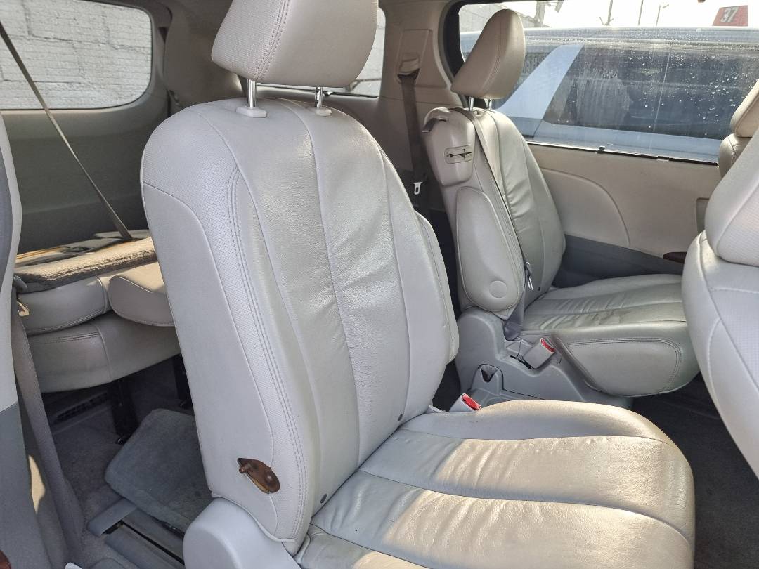 TOYOTA SIENNA 2011 - Marhaba Auction Used Cars - Image 6