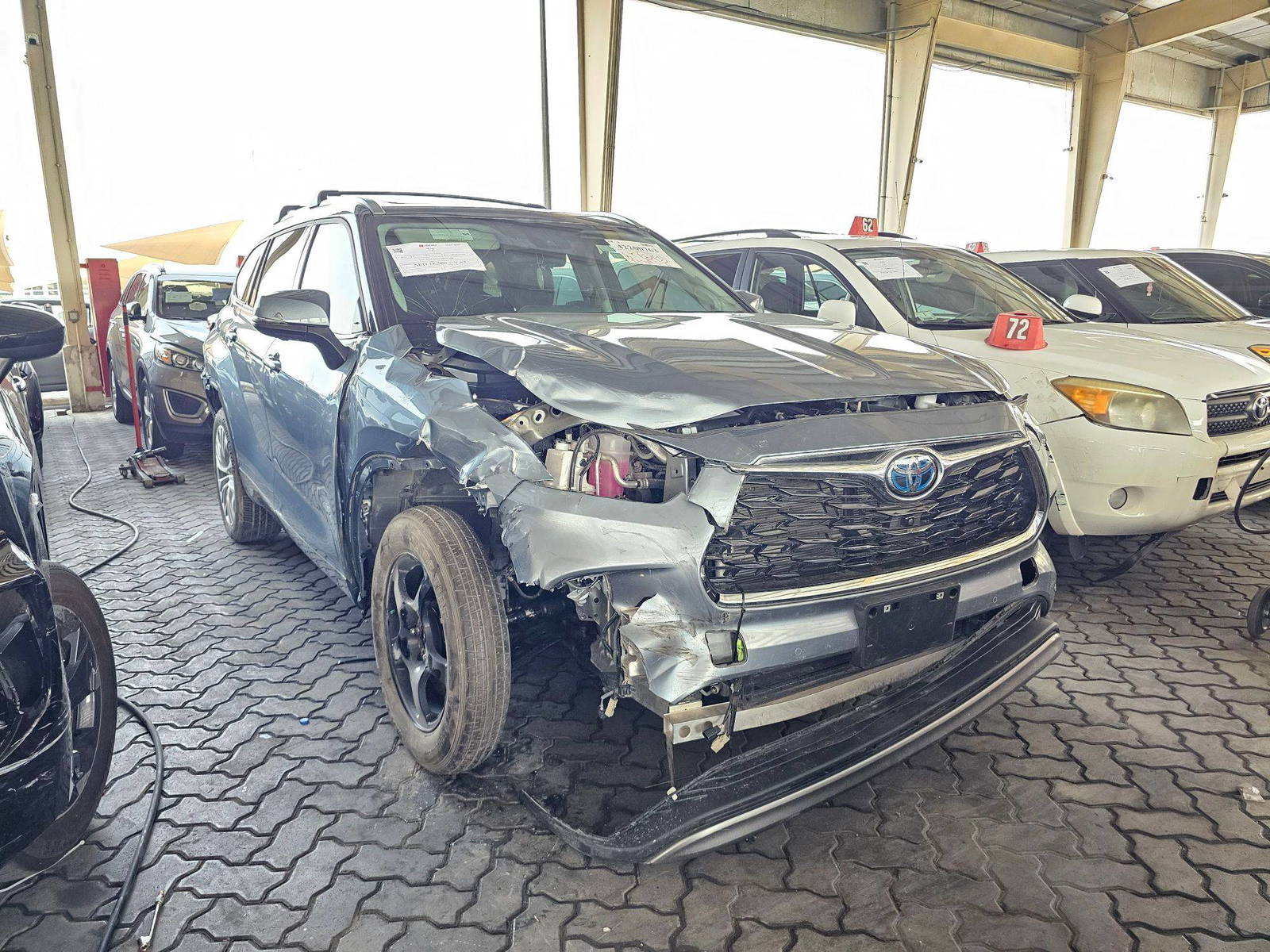 2023 TOYOTA HIGHLANDER — 29307 Miles — Lot 42200763 — Main - Marhaba Auctions Used Cars - Image 4