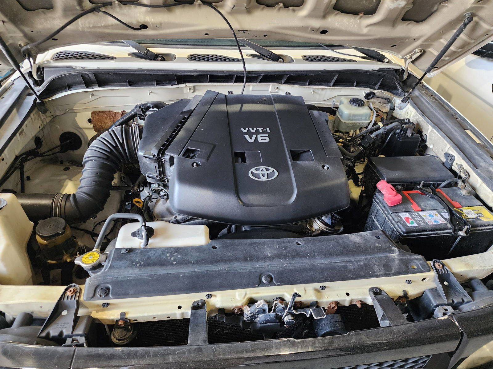 2009 TOYOTA FJ CRUISER — 517389 KM — Lot 39K063077 — Main - Marhaba Auctions Used Cars - Image 14