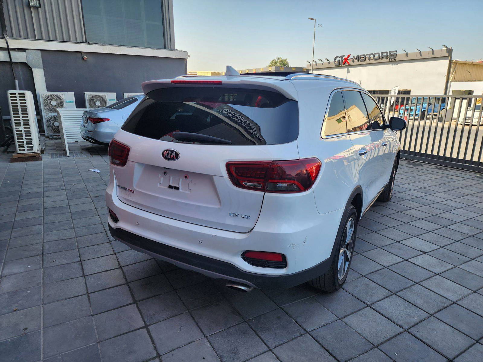 KIA SORENTO 2019 - Marhaba Auction Used Cars - Image 5