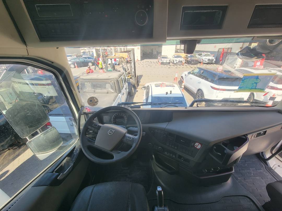 2017 VOLVO FH-Series — 868215 KM — Lot B825144 — Main - Marhaba Auctions Used Cars - Image 8