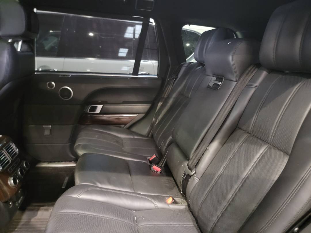 2017 LAND ROVER RANGE ROVER SUPERCHARGED — 111813 Miles — Lot 341215 — Souq - Marhaba Auctions Used Cars - Image 6