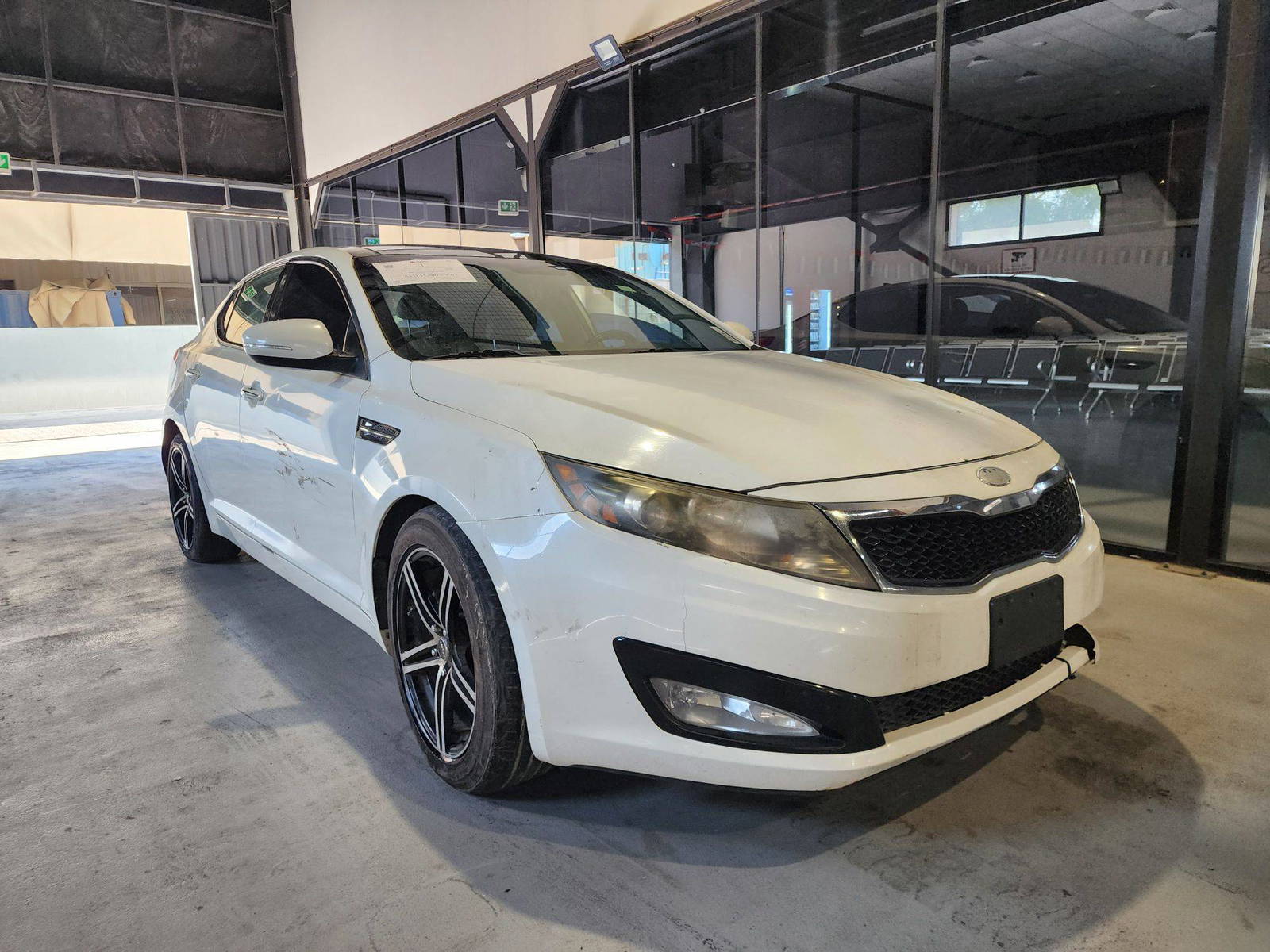 2013 KIA OPTIMA — 233935 Miles — Lot 233547 — Al Quoz - Marhaba Auctions Used Cars - Image 3