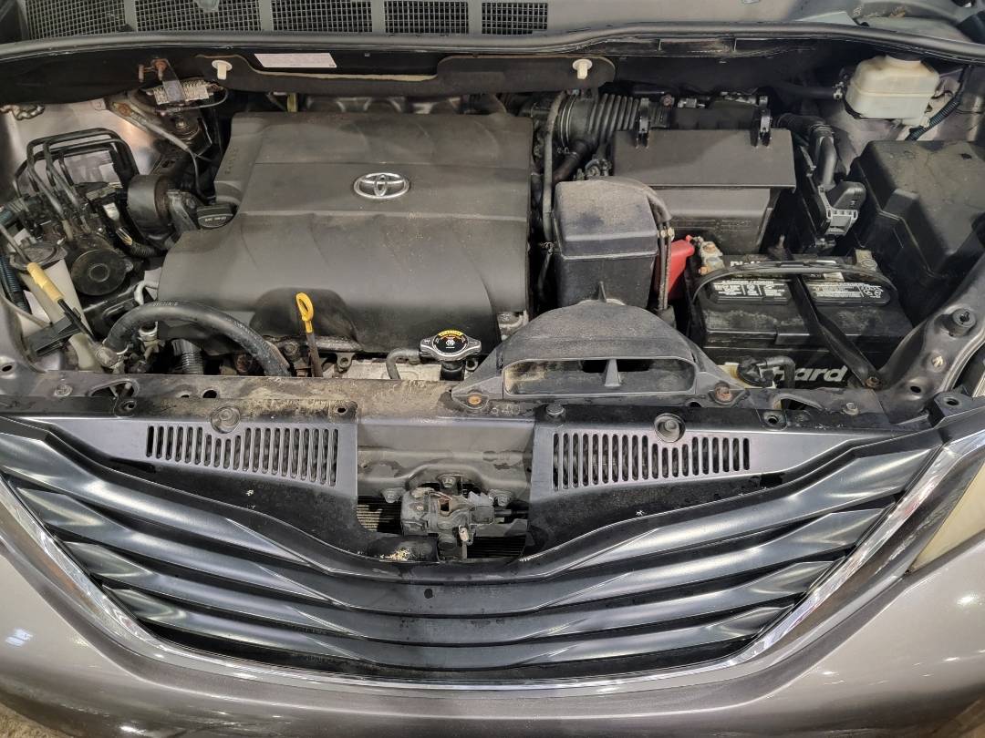 2011 TOYOTA SIENNA — 192443 Miles — Lot 50797084 — Souq - Marhaba Auctions Used Cars - Image 10