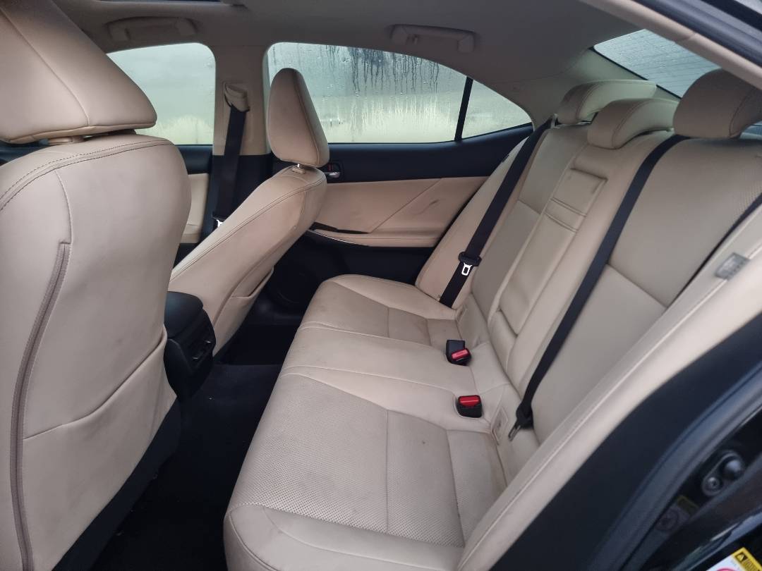 2014 LEXUS IS 250 — 185772 Miles — Lot 000493 — Souq - Marhaba Auctions Used Cars - Image 7