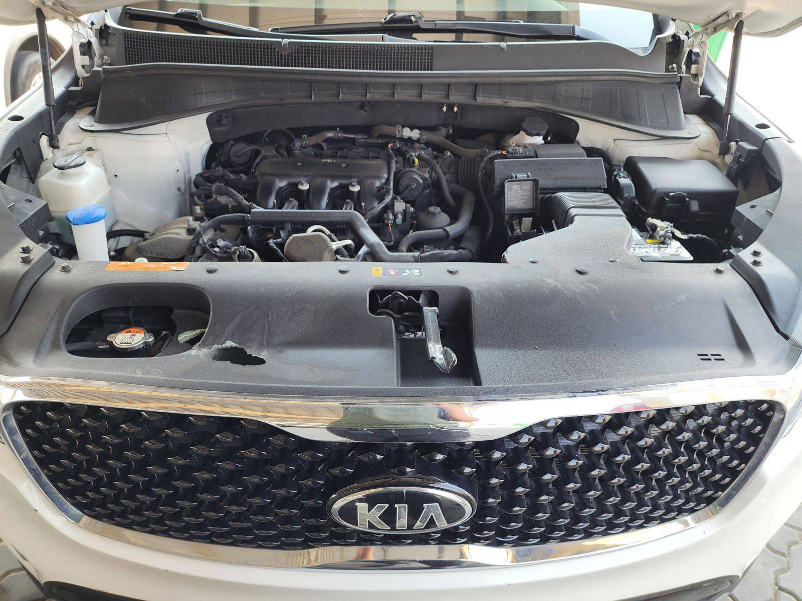 2018 KIA SORENTO — 91025 Miles — Lot 39345079 — Souq - Marhaba Auctions Used Cars - Image 12