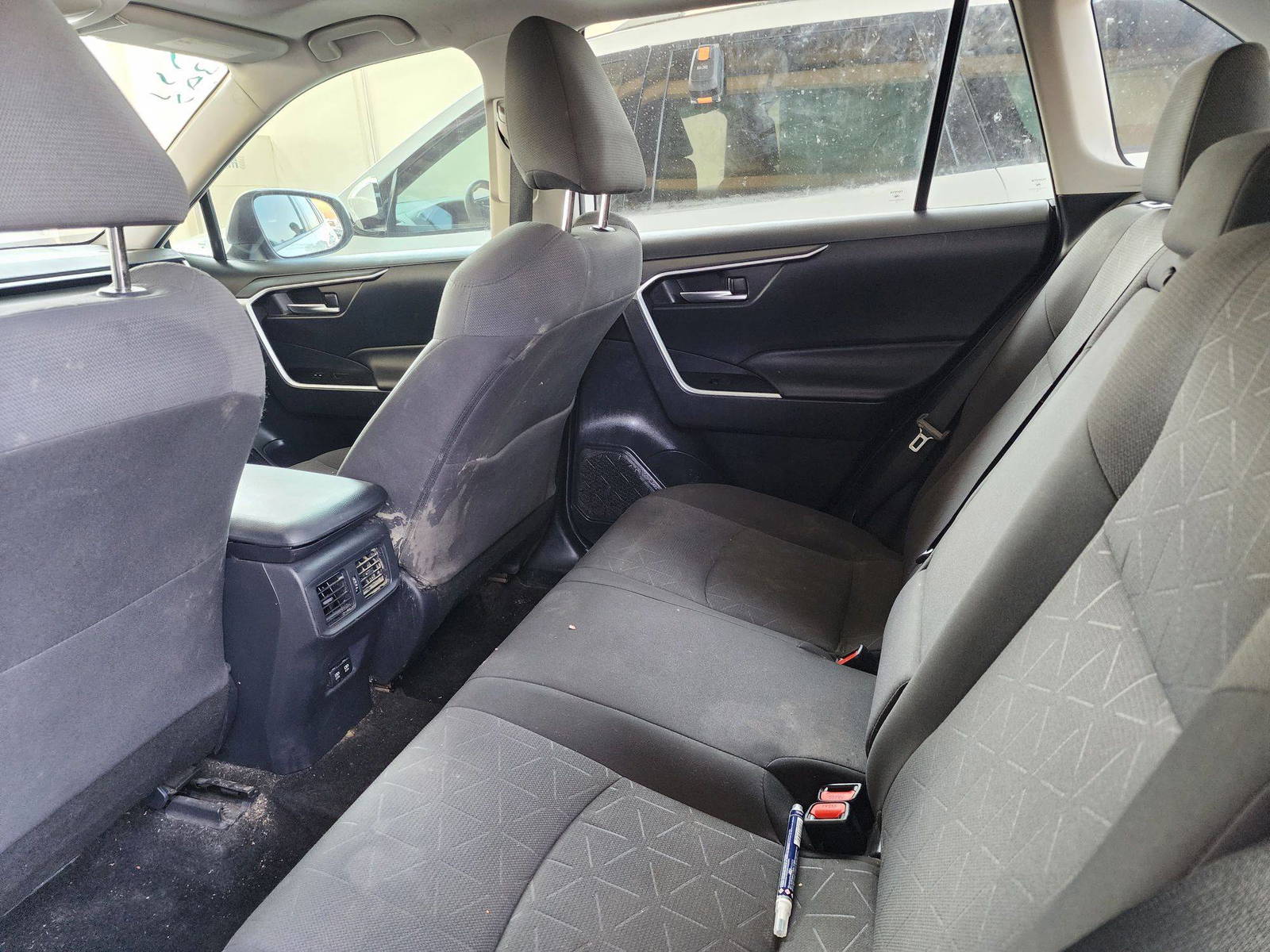 2019 TOYOTA RAV4 — 142822 Miles — Lot 37566353 - Marhaba Auctions Used Cars - Image 5