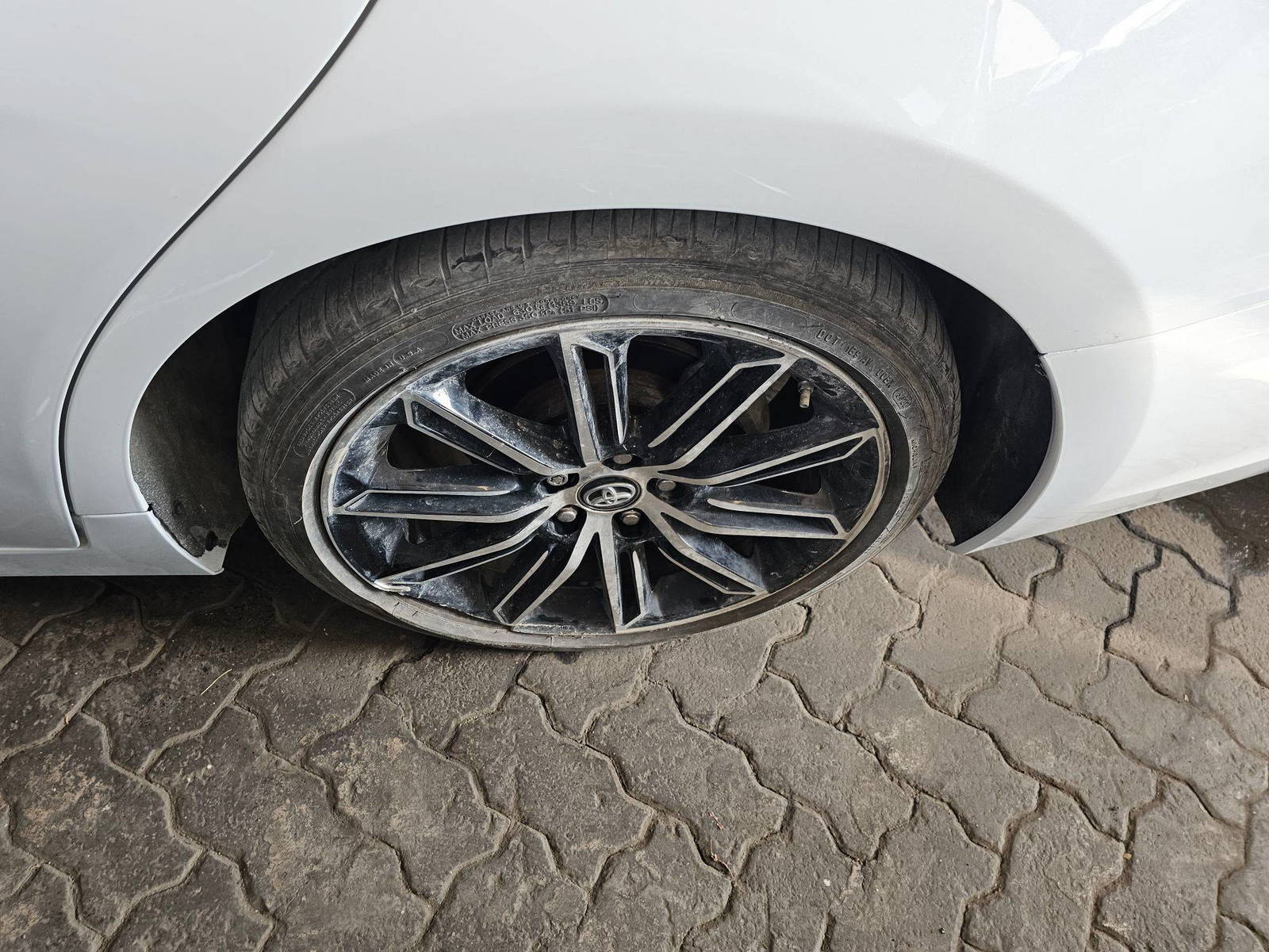 TOYOTA AVALON 2019 - Marhaba Auction Used Cars - Image 6