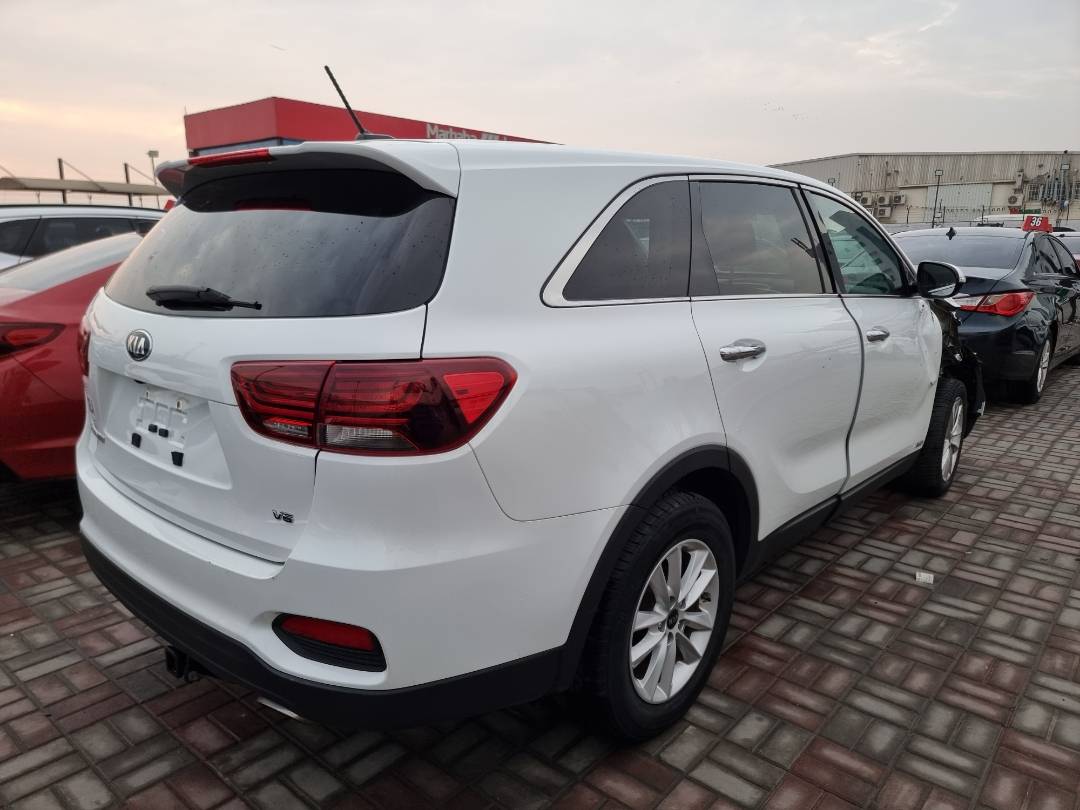2019 KIA SORENTO — 118082 Miles — Lot 214578 — Main - Marhaba Auctions Used Cars - Image 4