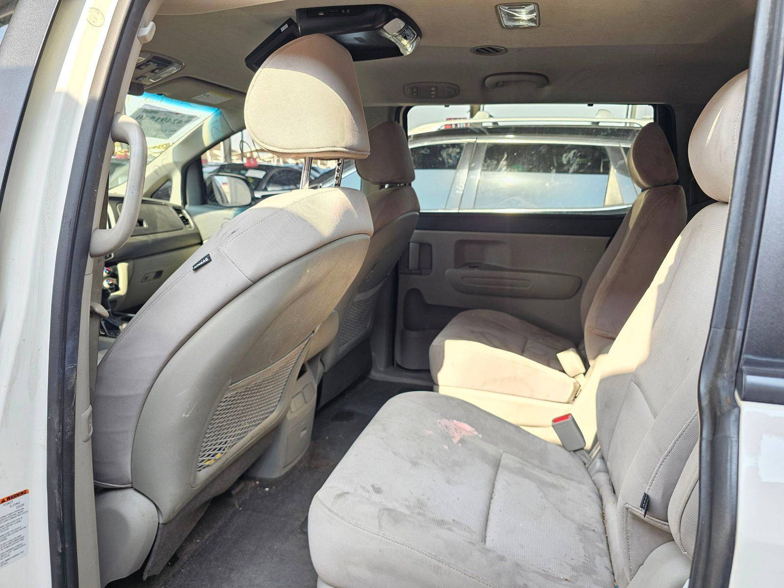 2015 KIA SEDONA — 151208 Miles — Lot 6059136 — Souq - Marhaba Auctions Used Cars - Image 6