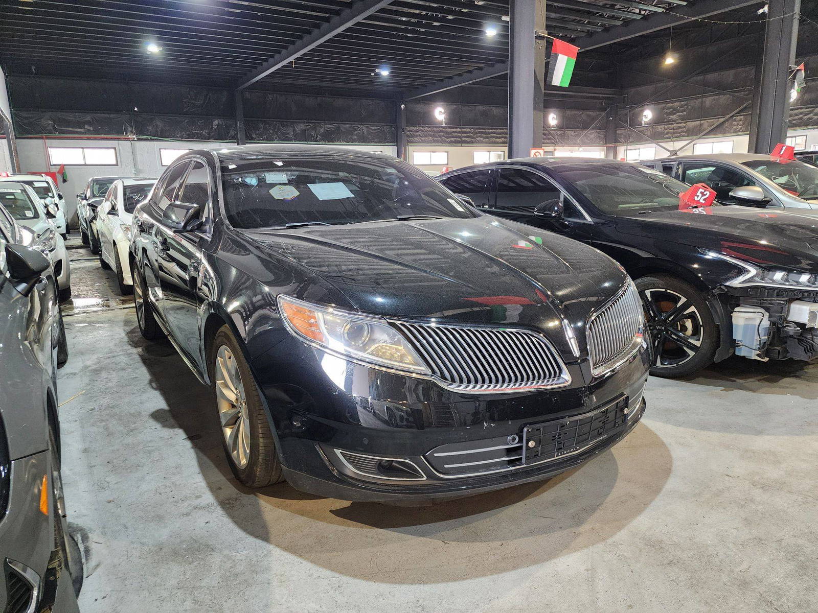 2014 LINCOLN MKS — 285390 KM — Lot G608738 — Al Quoz - Marhaba Auctions Used Cars - Image 3