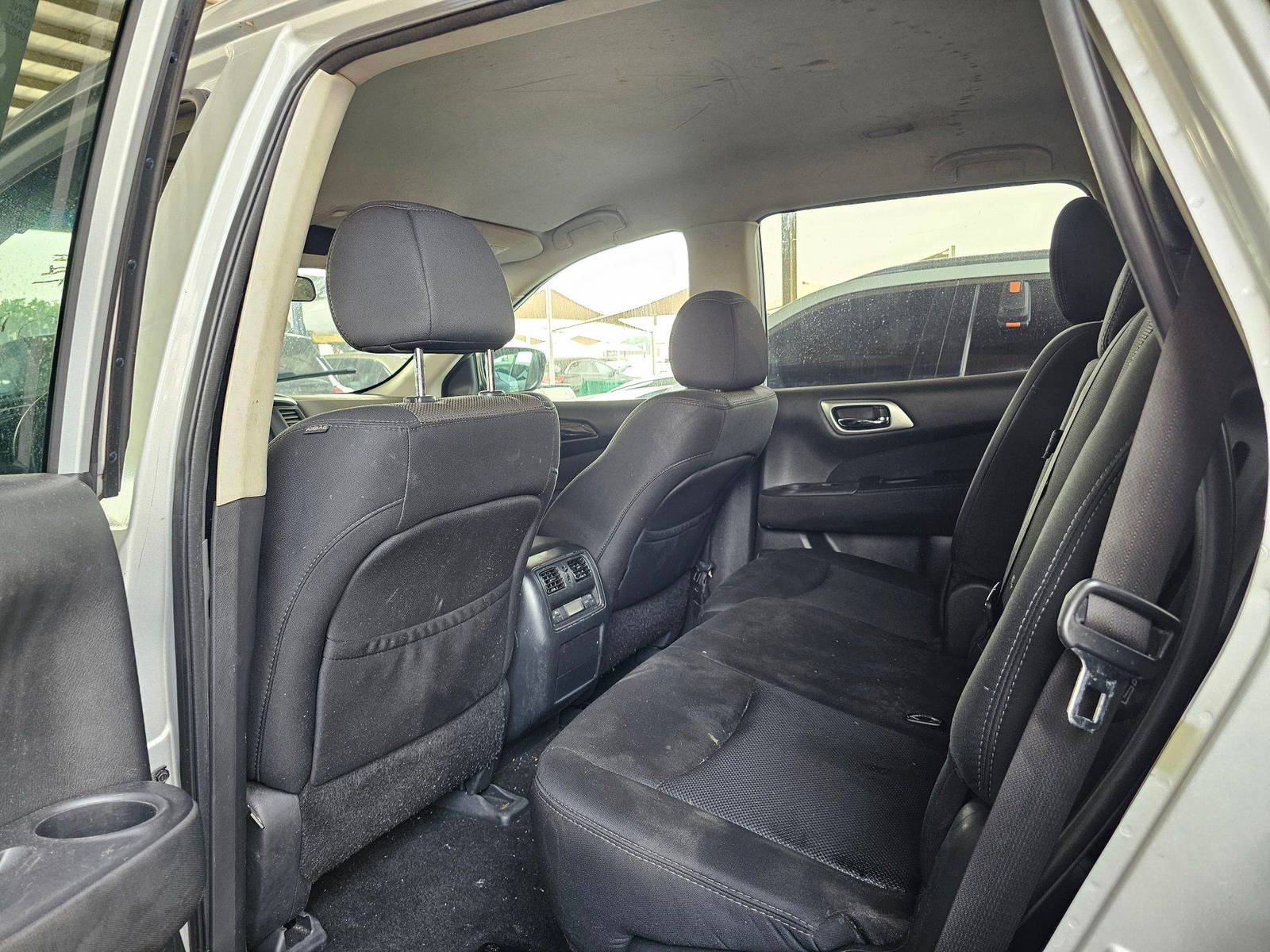 2017 NISSAN PATHFINDER — 109222 Miles — Lot 2684573 — Main - Marhaba Auctions Used Cars - Image 6