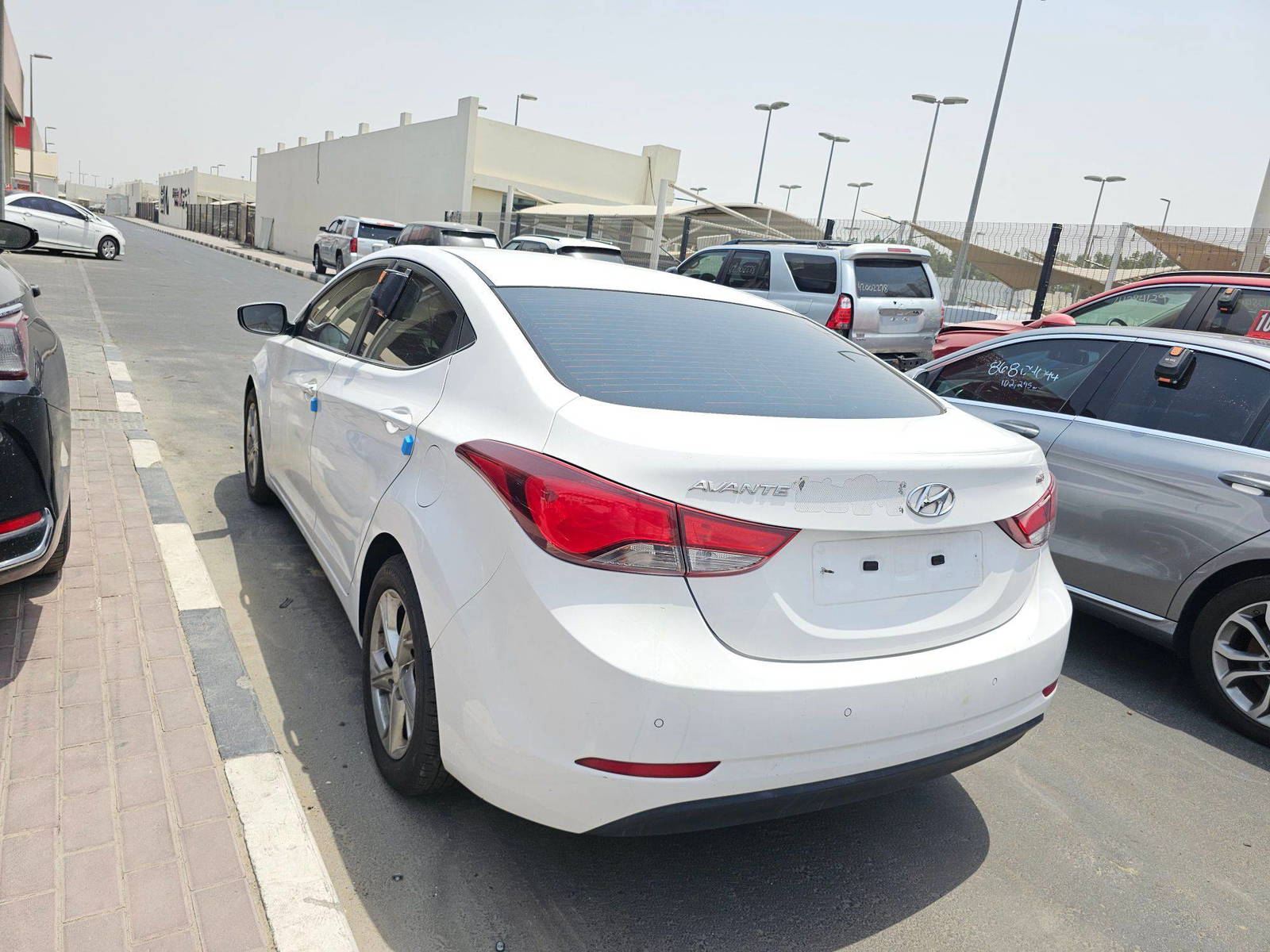 2016 HYUNDAI AVANTE — 273310 KM — Lot 603441 — Main - Marhaba Auctions Used Cars - Image 4